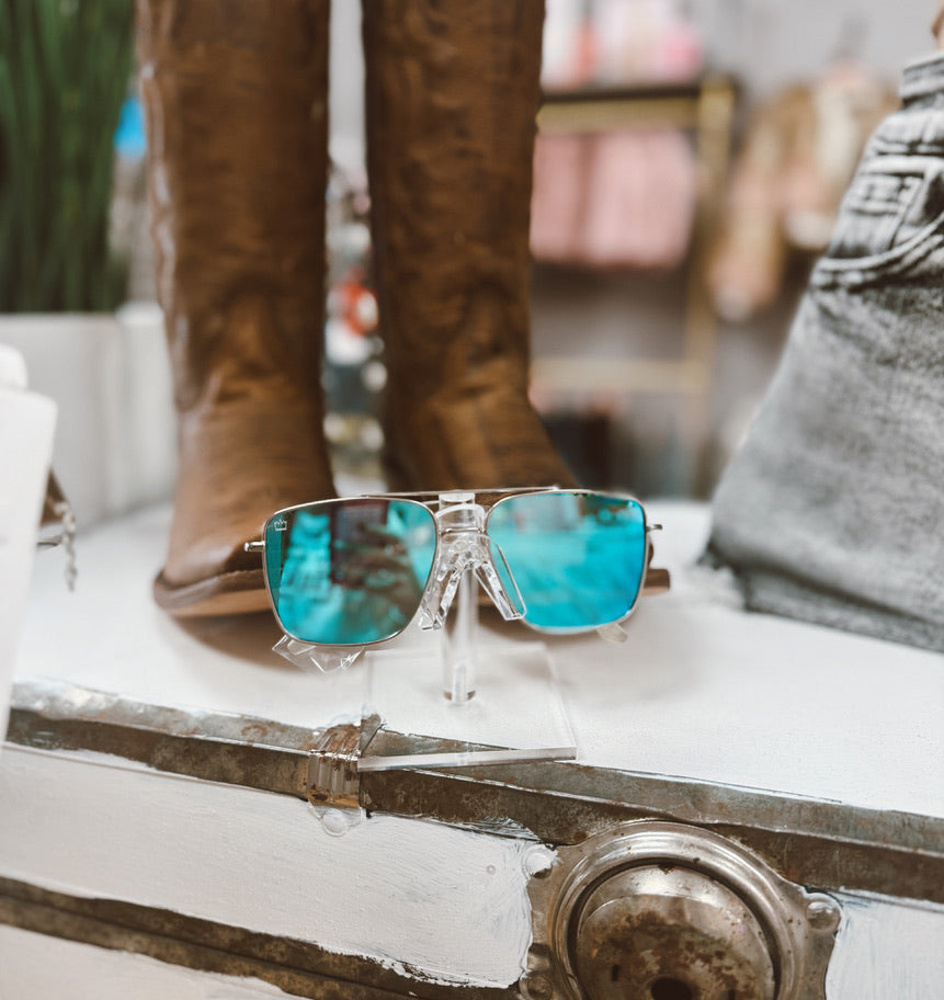 Elite Sunnies in "Photo Finish Blue"