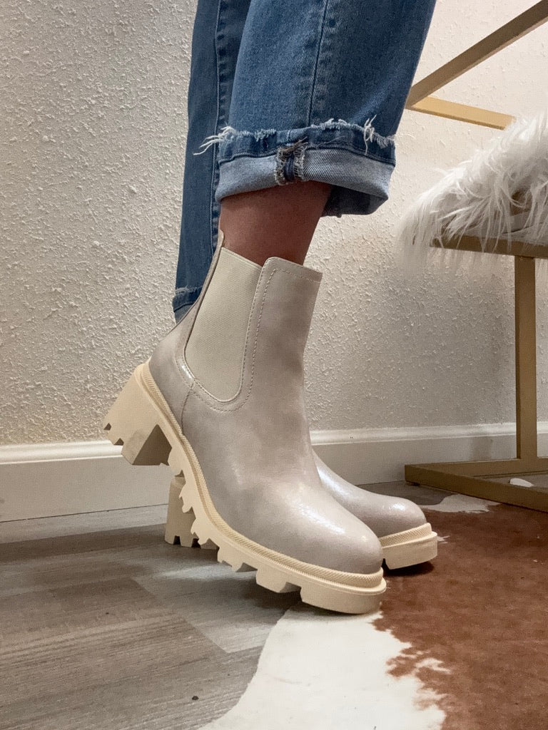 Sunny Grey Lugg Chelsea Boot- Lt Grey