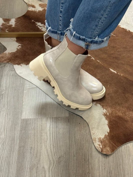 Sunny Grey Lugg Chelsea Boot- Lt Grey