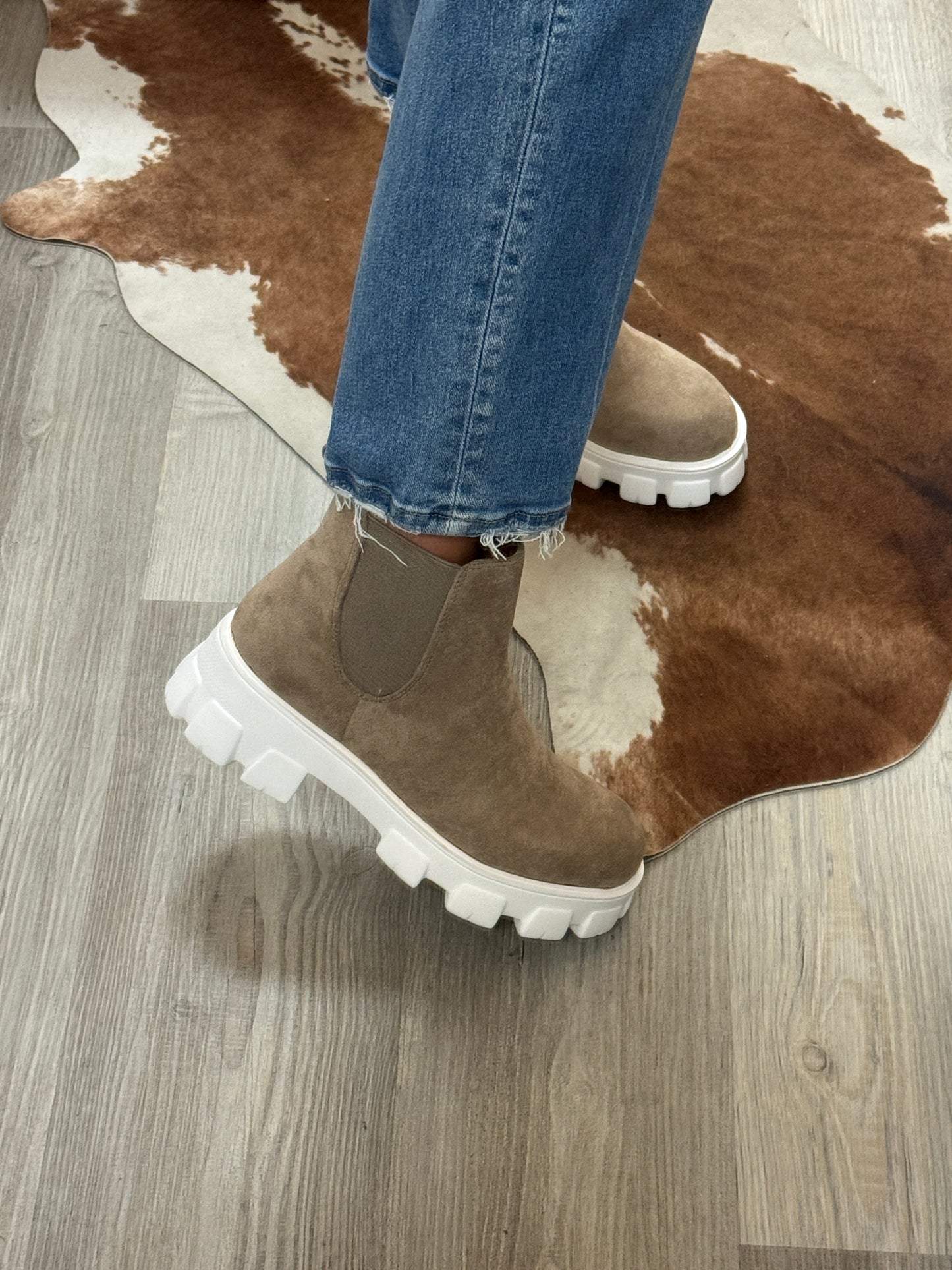 Macee Chunky Chelsea Boot- Taupe